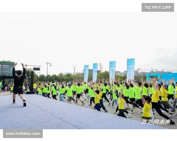 爱跑视频;爱跑长沙站赛事激情开赛全民健康奔跑共享长沙风光共创运动梦想